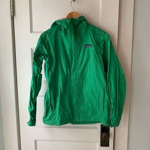 Green Patagonia Rain Shell - Size M